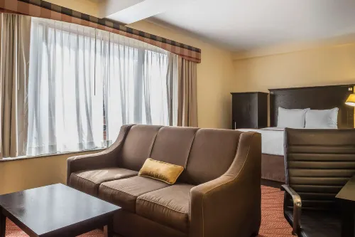 Comfort Inn & Suites LaGuardia Airport Photos