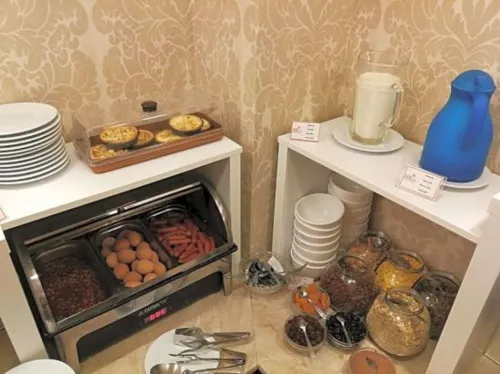 Six Inn Hotel Budapest Restauration Photos