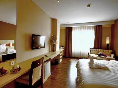 Hotel California Bandung Rooms Photos