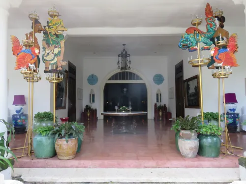 Hotel Tugu Blitar Öffentliche Flächen Photos