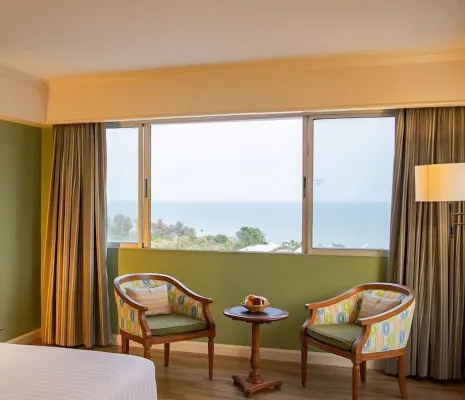 Hua Hin Grand Hotel and Plaza Zimmer Photos
