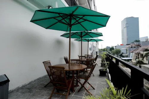 Sans Hotel Puri Indah Jakarta Khu vực công cộng Photos