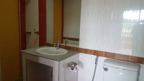 First and Frang Hotel - Koh Phangan Kamar Photos
