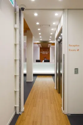 EasyHotel Amsterdam City Centre South Public Areas Photos