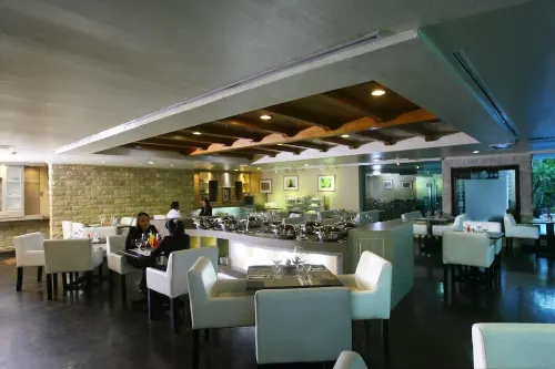Tamarin Hotel Jakarta Manage by Vib Hospitality Management Makanan Photos
