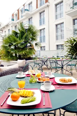 Residhome Arcachon Plazza Dining Photos