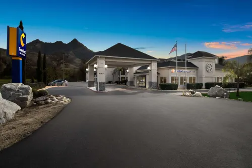 Comfort Inn & Suites Sequoia Kings Canyon Extérieur Photos