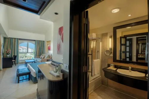 Reef Oasis Blue Bay Resort & Spa Zimmer Photos