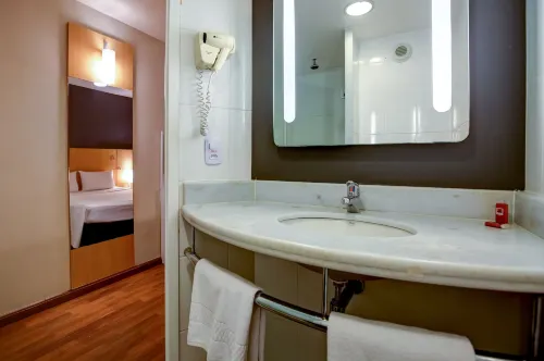 Ibis Rio de Janeiro Santos Dumont Photos