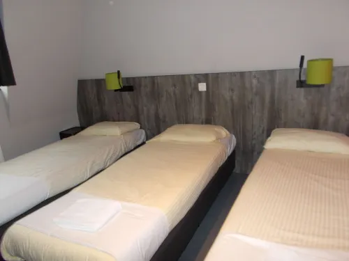 Brxxl 5 City Centre Hostel Kamar Photos