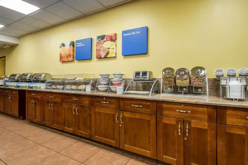 Comfort Inn & Suites Kissimmee by the Parks تناول الطعام Photos