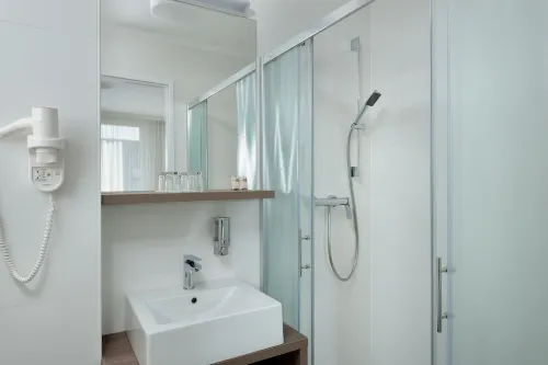 B&B Hotel Ljubljana Park Phòng Photos