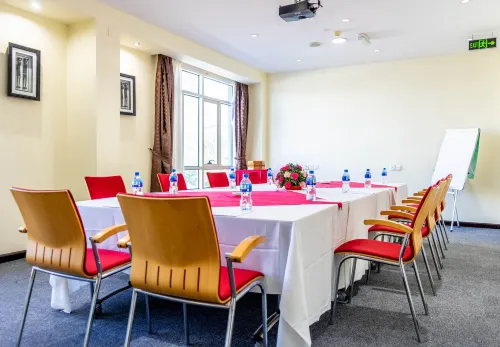 Holiday Inn Dar ES Salaam City Centre Espaces Affaires Photos