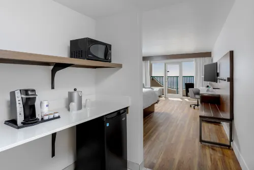 Holiday Inn Express Pensacola Beach Photos