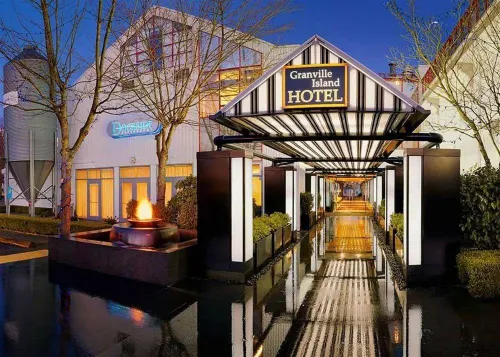 Granville Island Hotel Esterni Photos