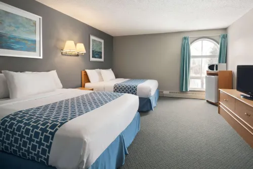 Travelodge by Wyndham Edmonton Airport Rooms Photos