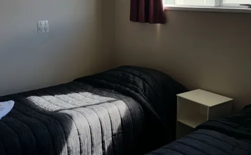 High Country Motel & Backpackers Rooms Photos