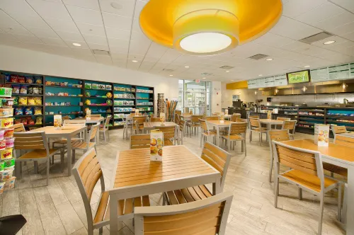Avanti International Resort Dining Photos