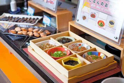 알몬트 호텔 나하 겐초마에 식사 Photos