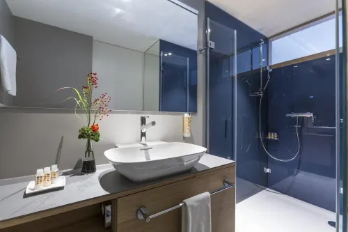 Royal Hotel - Urban Living Photos