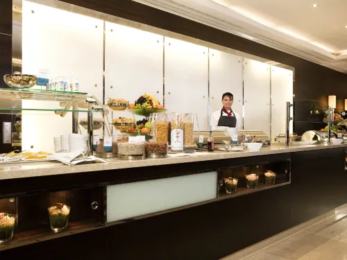 Occidental Dresden Newa Dining Photos