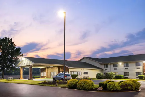 Super 8 by Wyndham Henrietta/Rochester Area Exterior Photos