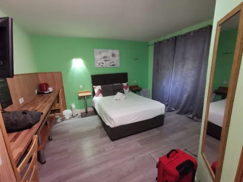 Stansted Airport Lodge Photos