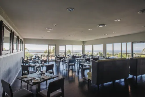 Mercure Clear Mountain Lodge Restauration Photos