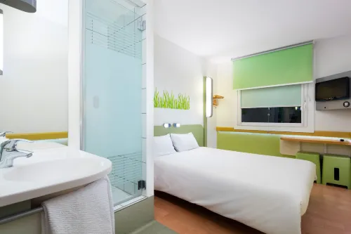 ibis budget Warszawa West Station Chambres Photos