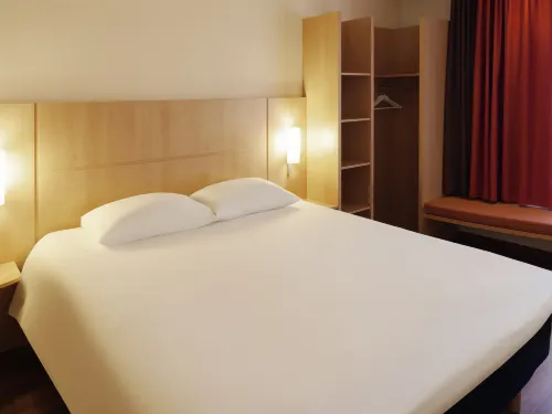 Ibis Brussels Centre Gare Midi Rooms Photos
