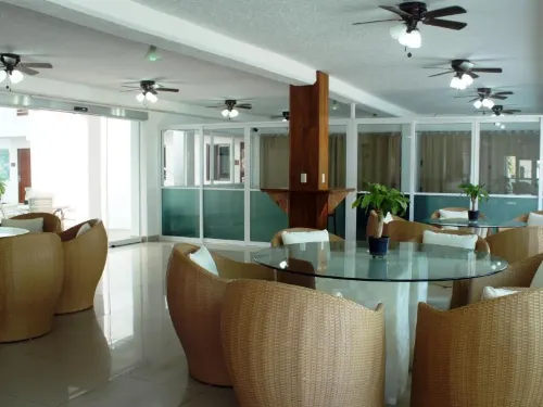 Hotel Terracaribe Dining Photos