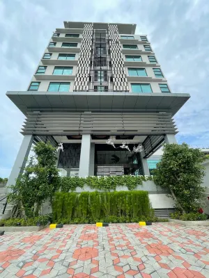 EASTERN HOTEL BOJONEGORO Eksterior Photos