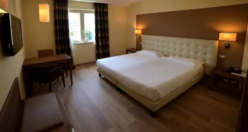 Best Western Grand Hotel Guinigi Rooms Photos