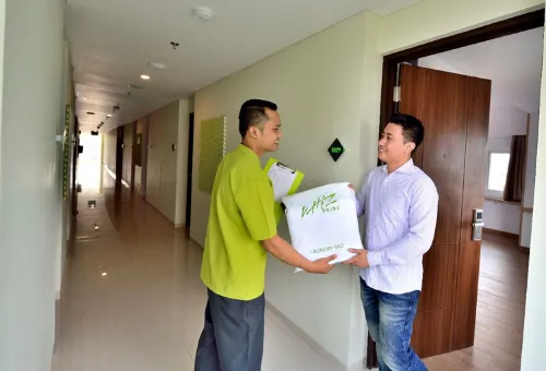 Whiz Prime Hotel Basuki Rahmat Malang Area Publik Photos