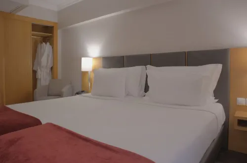 SANA Reno Hotel Rooms Photos