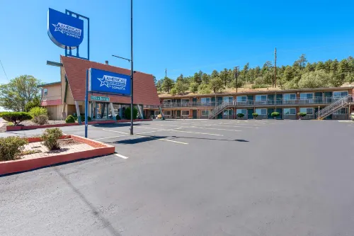 Americas Best Value Inn and Suites Flagstaff Exterior Photos