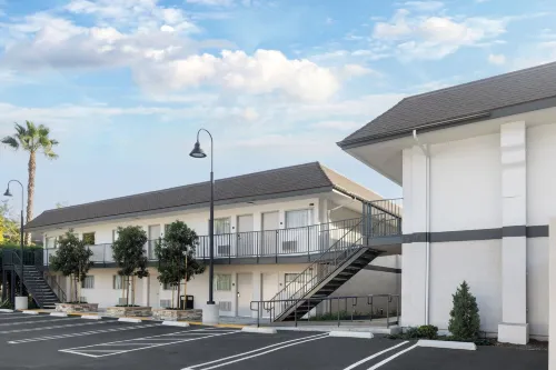 Orange Grove Inn Exterior Photos