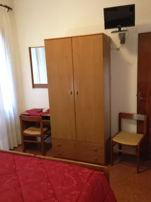 Hotel Caprera Zimmer Photos