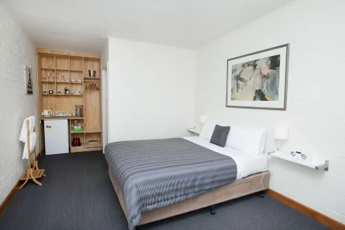 Bruny Island Escapes and Hotel Bruny Rooms Photos