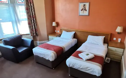 Russell Hotel Rooms Photos