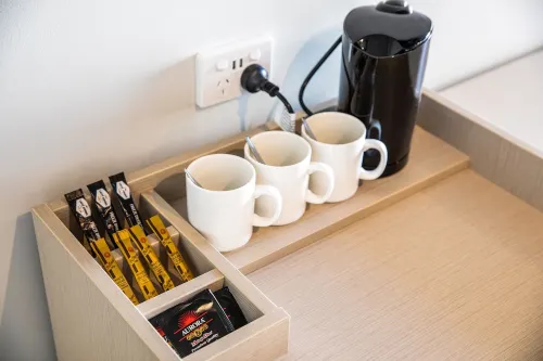 Nightcap at Monash Hotel Rooms Photos