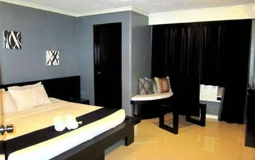 Richmond Plaza Hotel Photos