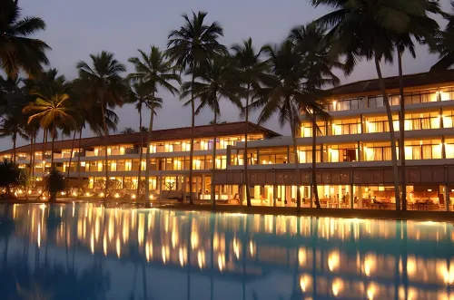 The Blue Water - Geoffrey Bawa Heritage - City Resort Hotel Ulkopuoli Photos