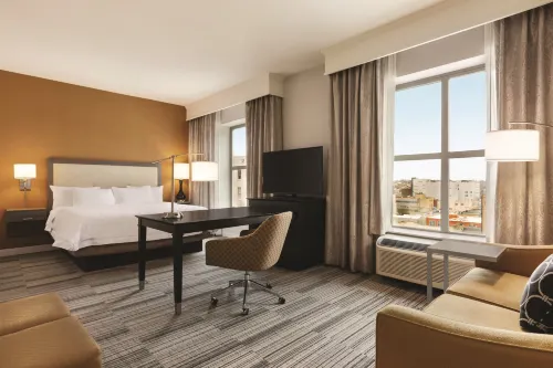 Hampton Inn & Suites Roanoke Downtown Photos