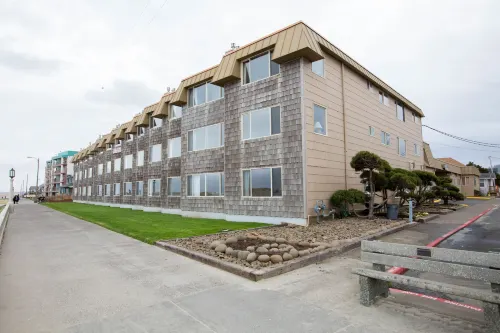 Ebb Tide Oceanfront Inn Exterior Photos