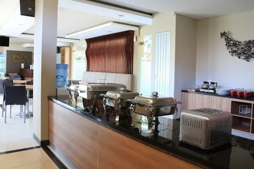 Choice Stay Hotel Denpasar Makanan Photos