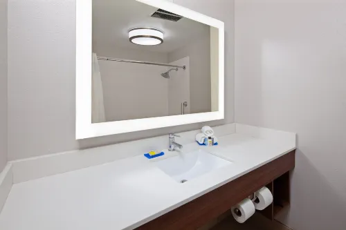 Holiday Inn Express & Suites Rancho Mirage - Palm Spgs Area Rooms Photos