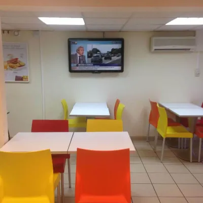 拉育嬰尼奧爾東普瑞米爾經典飯店 餐飲 Photos