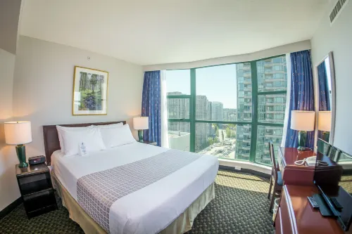 Rosedale on Robson Suite Hotel Photos