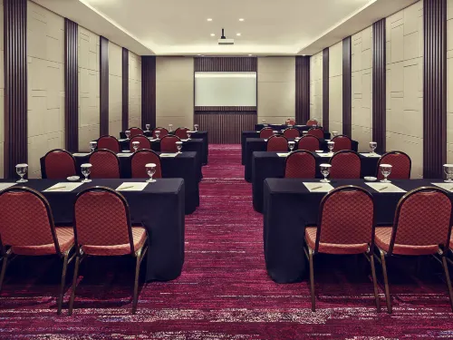 Mercure Hotel Karawang Fasilitas Bisnis Photos